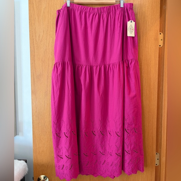 #254 NWT. St. John's Bay Vibrant Pink A-Line Skirt. Size XXL. Beautiful Skirt - Picture 3 of 12